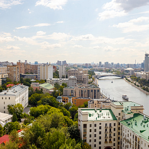 Люкс с балконом и видом на реку
