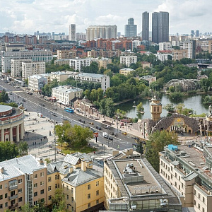 Улучшенные апартаменты с балконом и видом на Москва Сити